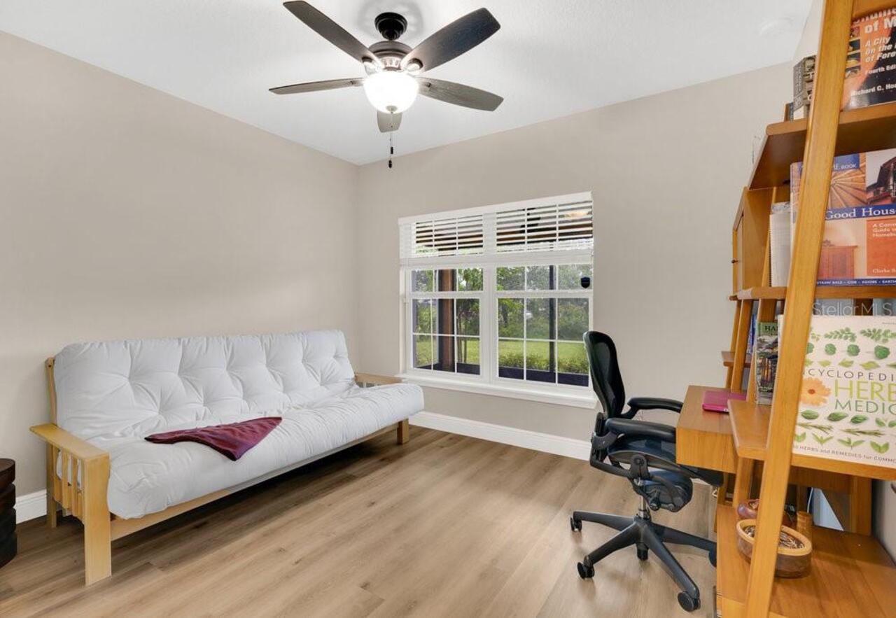 Listing Photo 17