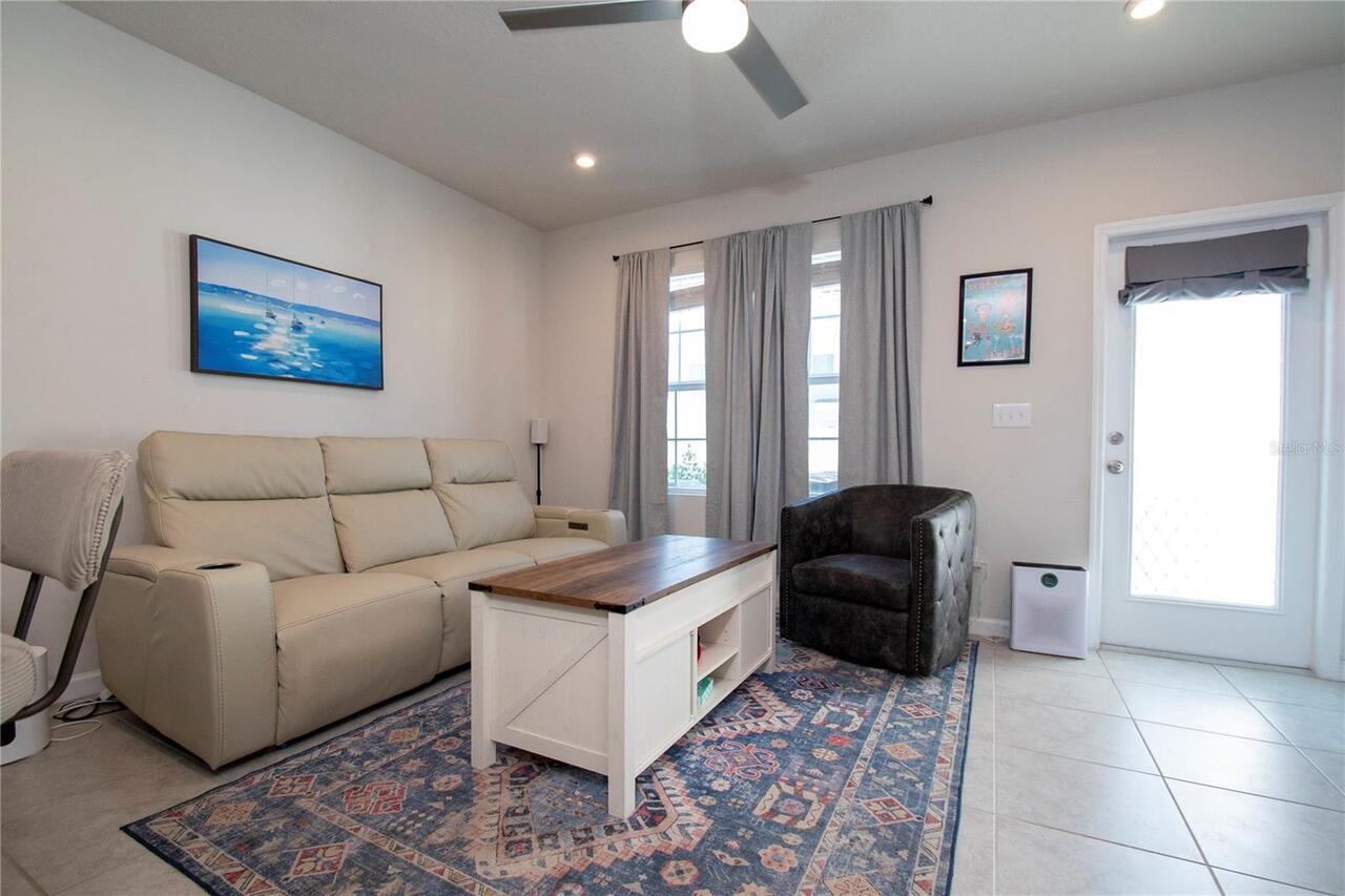 Listing Photo 11