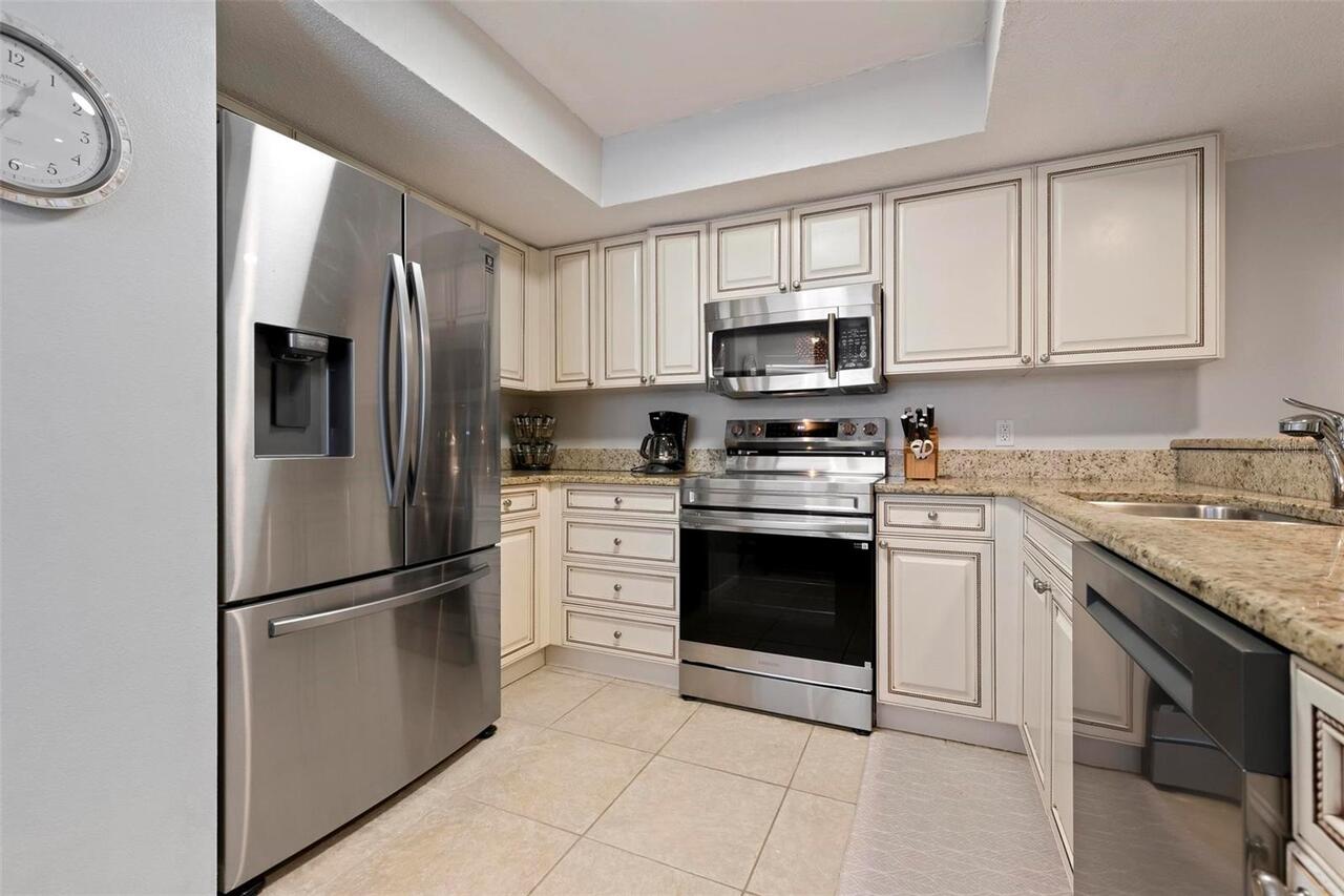 Listing Photo 10