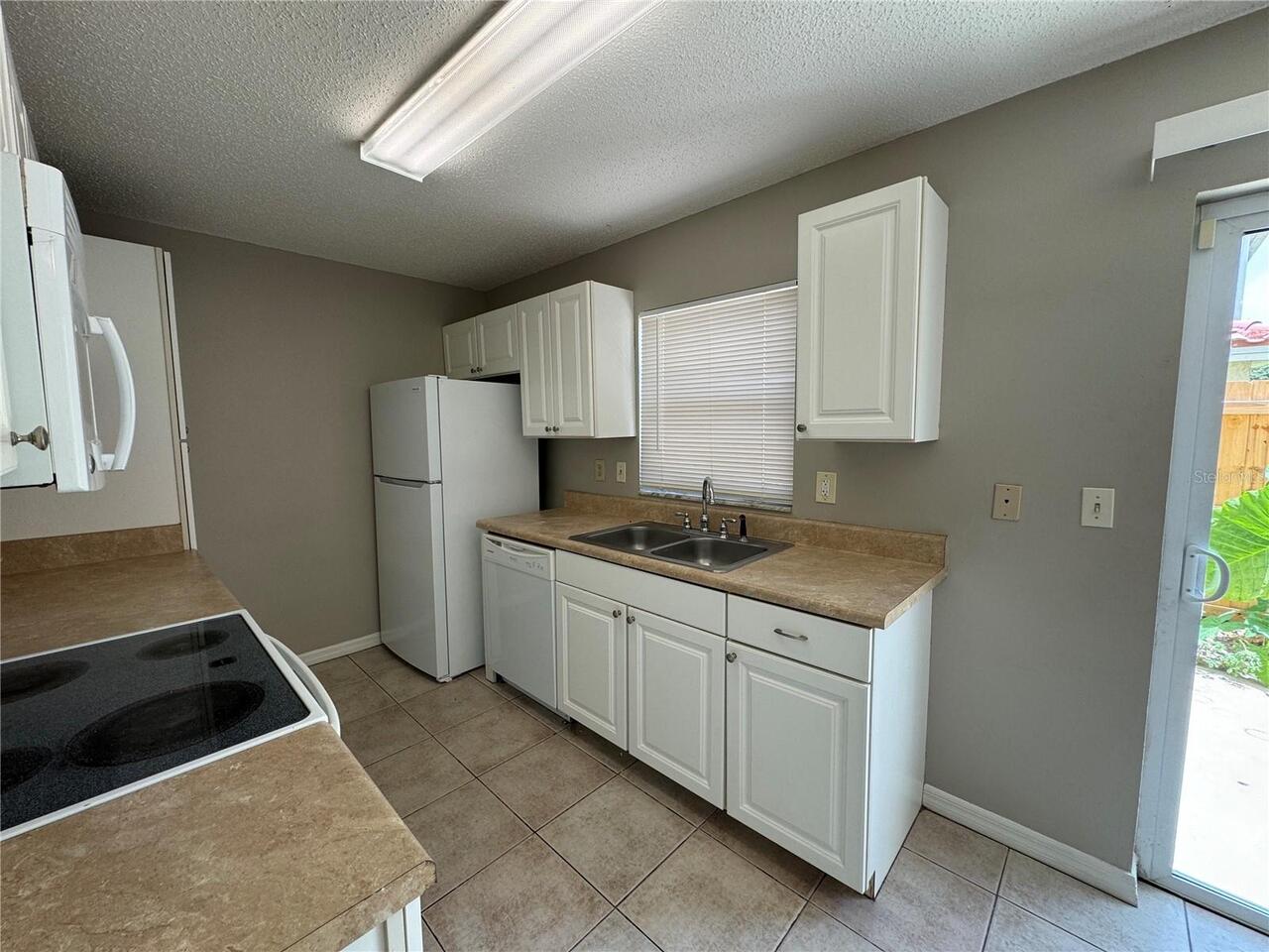 Listing Photo 9