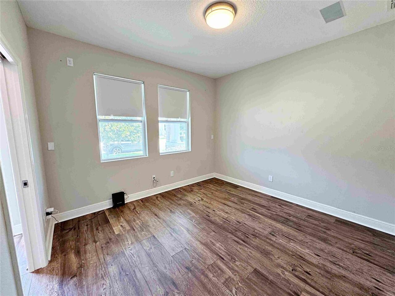 Listing Photo 9