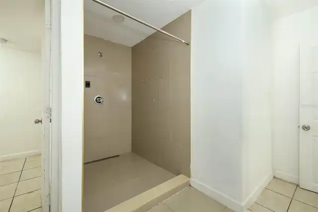 Listing Photo 16
