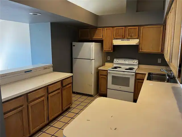 Listing Photo 6