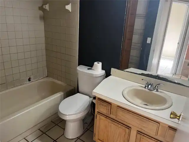 Listing Photo 10
