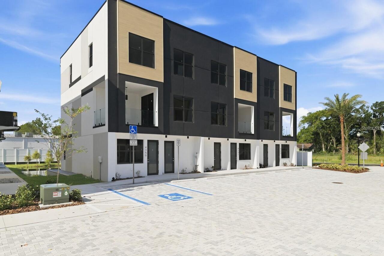 Listing Photo 7