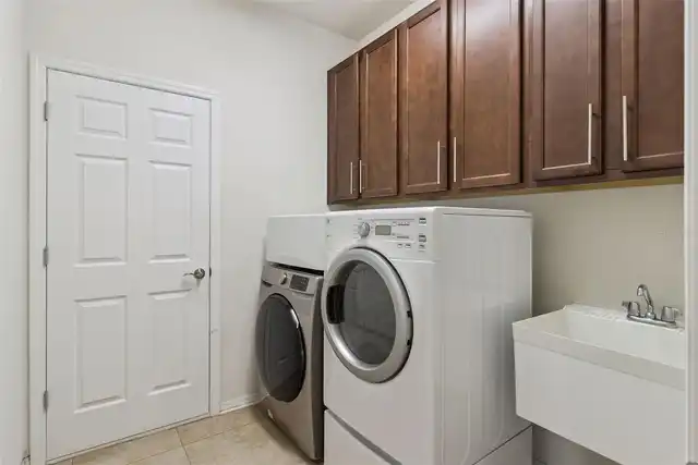Listing Photo 11