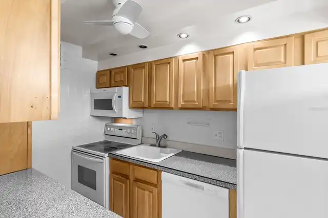 Listing Photo 19