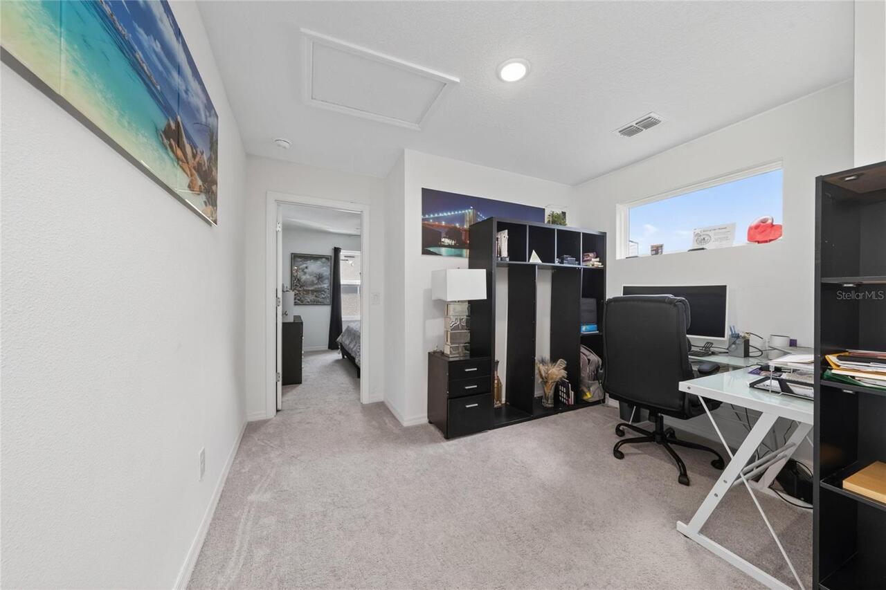 Listing Photo 12