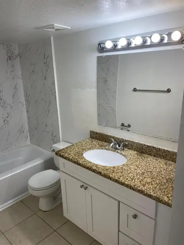 Listing Photo 14