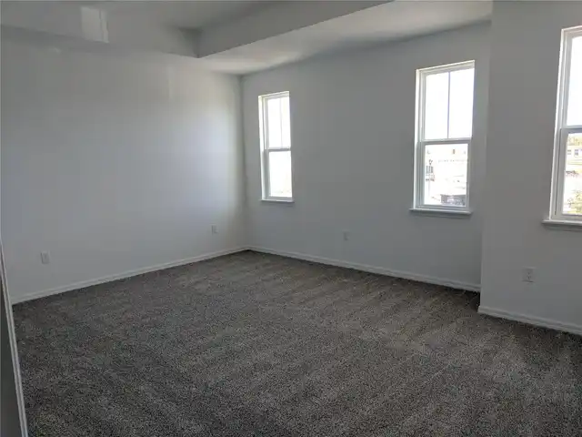 Listing Photo 18