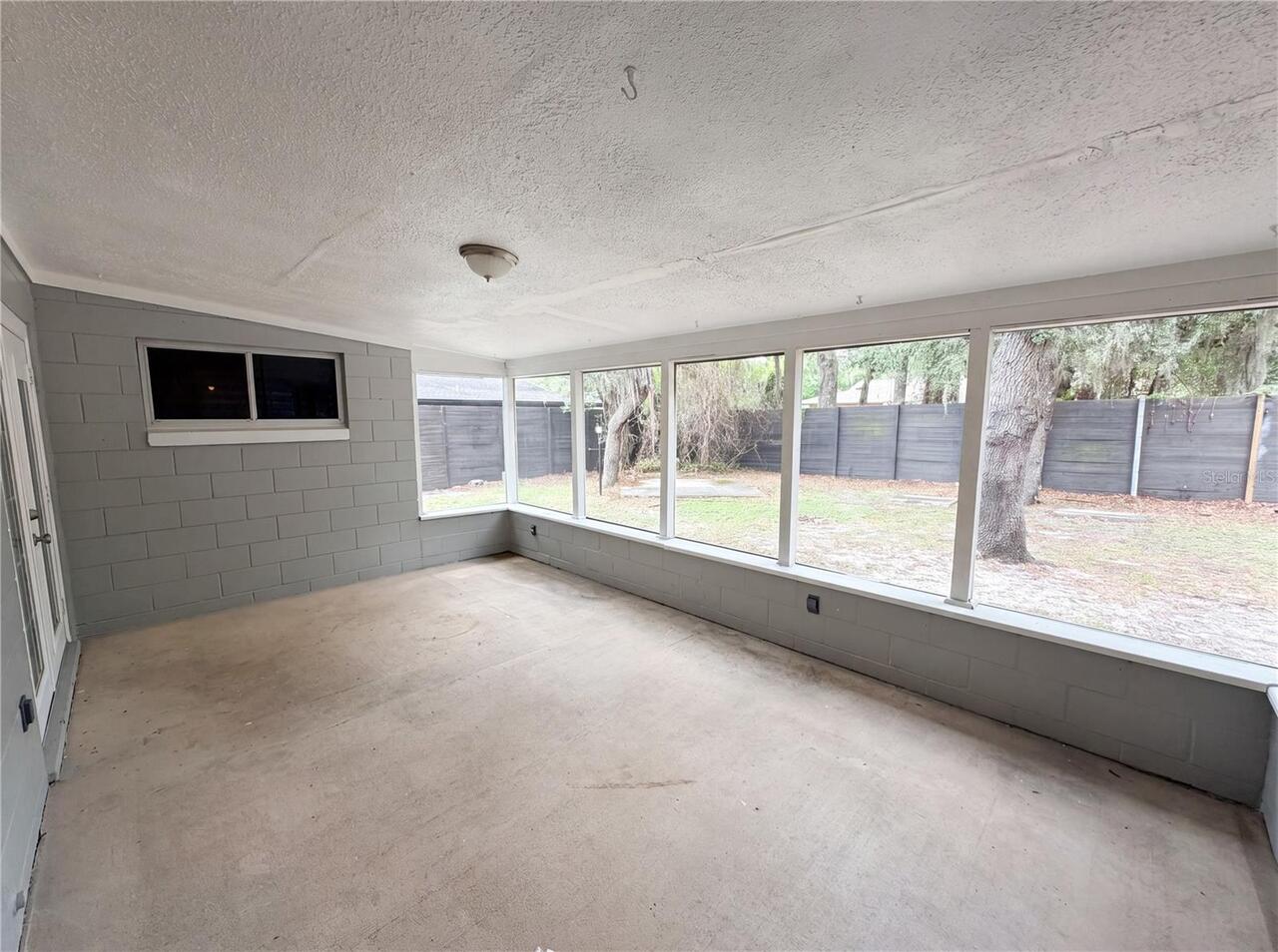 Listing Photo 17