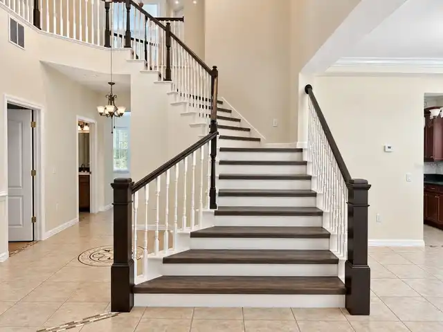 Listing Photo 11