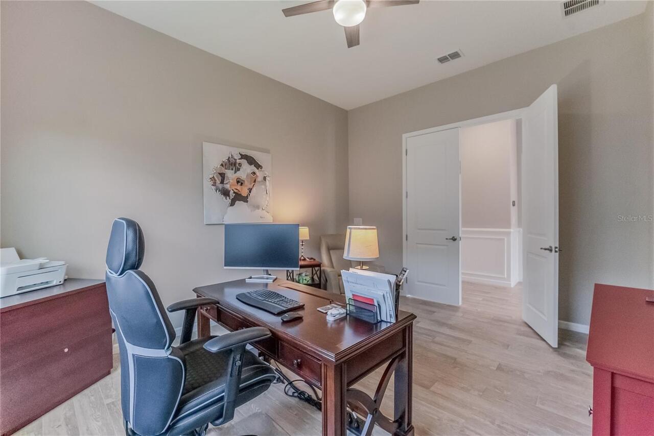 Listing Photo 10