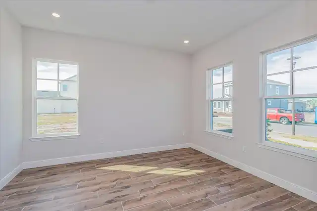 Listing Photo 15