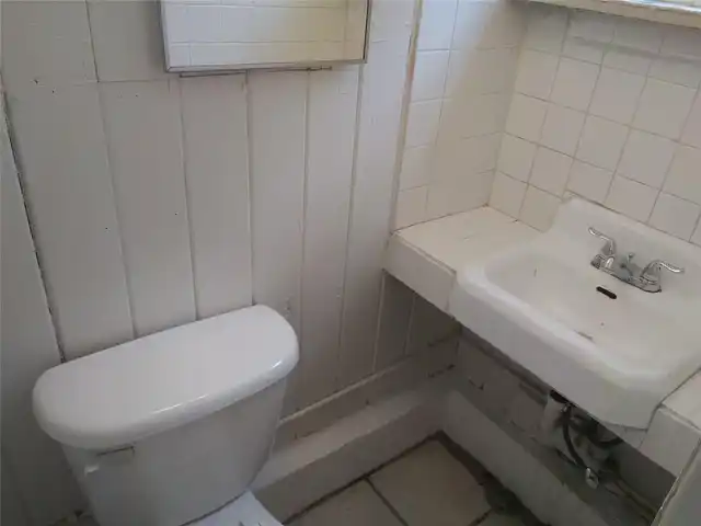 Listing Photo 10