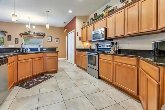 Listing Photo 6