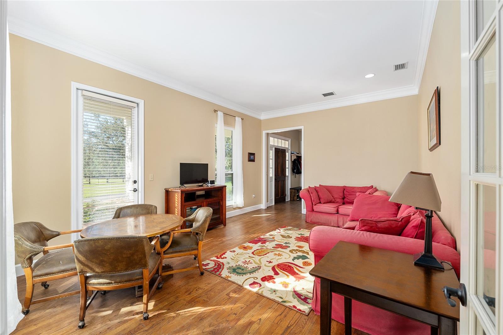 Listing Photo 11