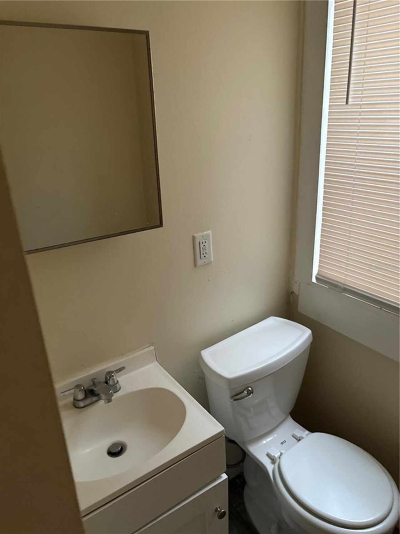 Listing Photo 8
