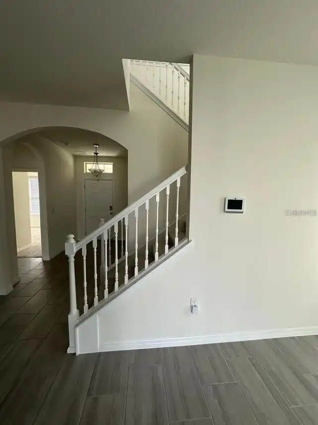 Listing Photo 12