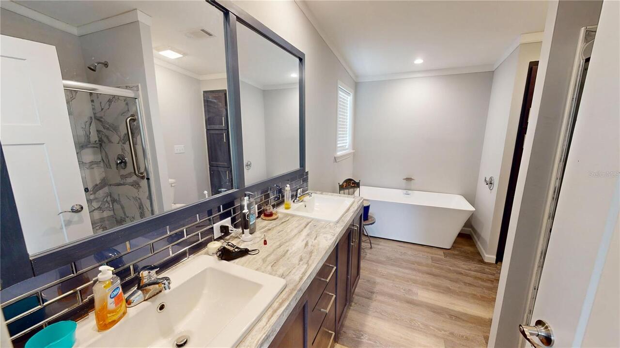 Listing Photo 16