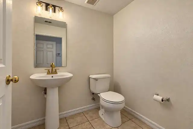 Listing Photo 7