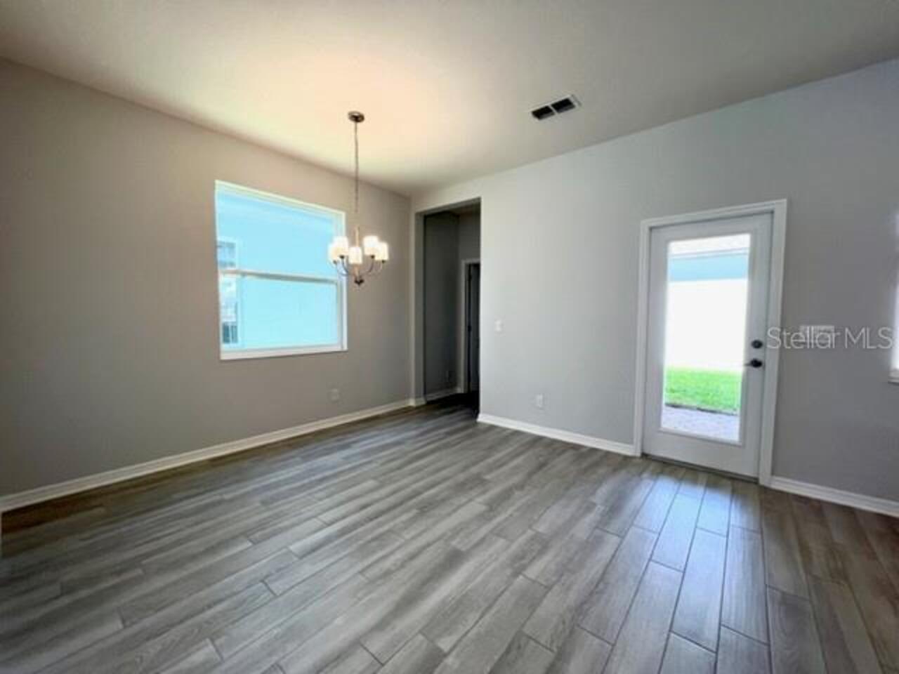 Listing Photo 7