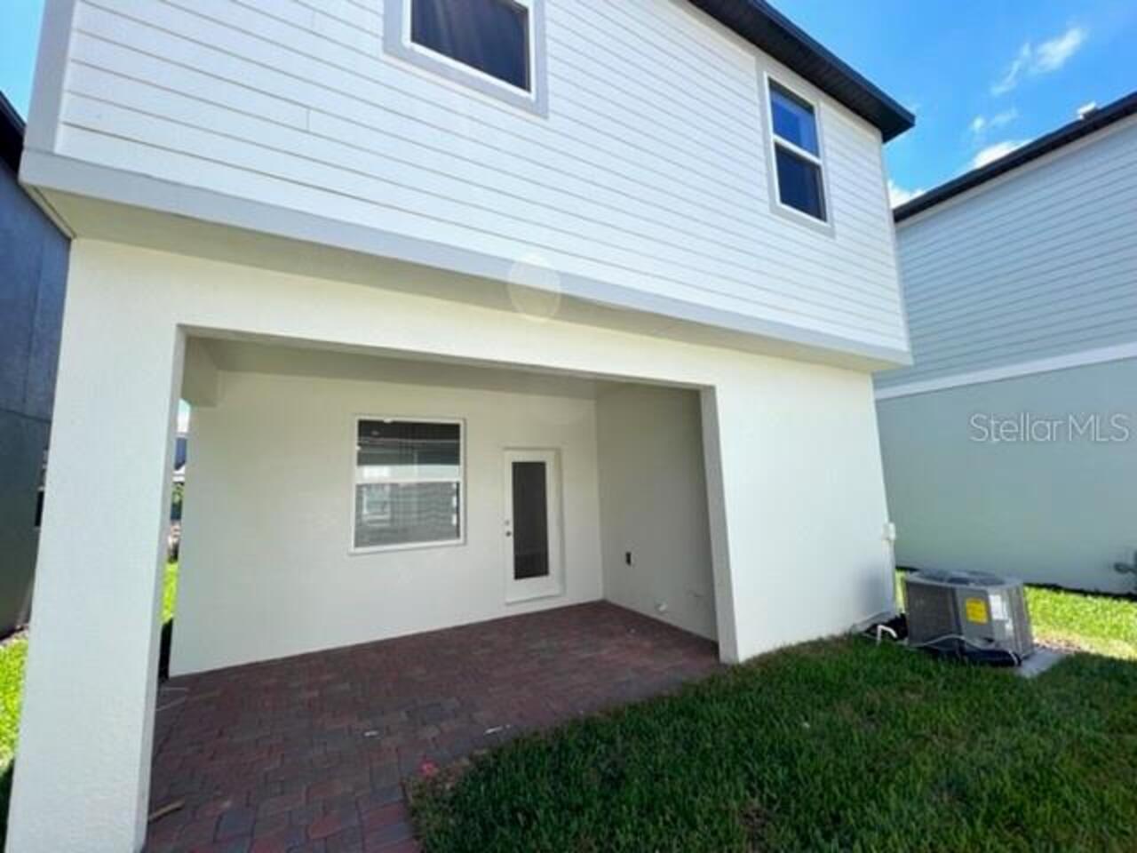 Listing Photo 9