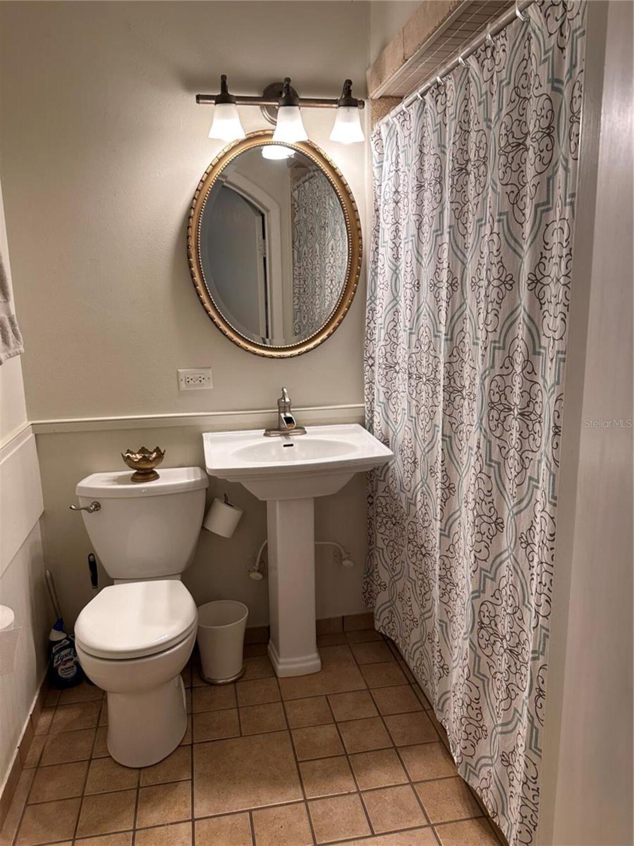 Listing Photo 10