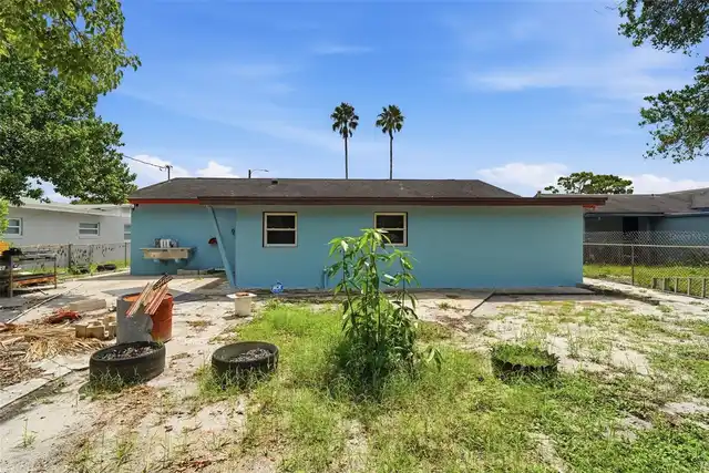 Listing Photo 9