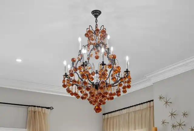 Listing Photo 12