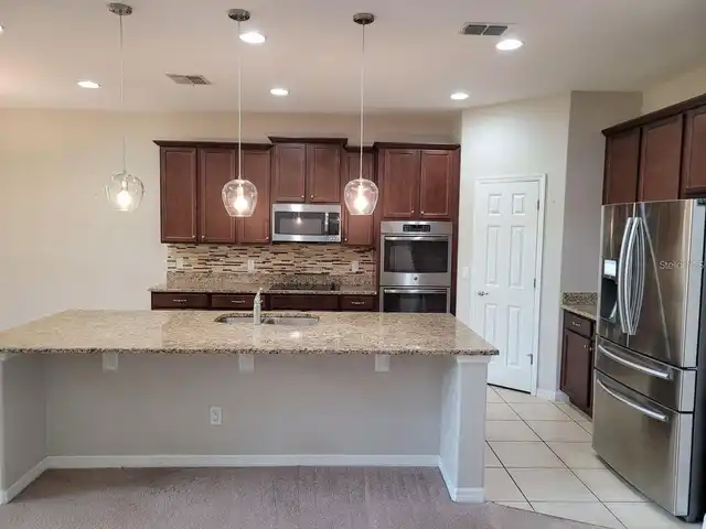 Listing Photo 7