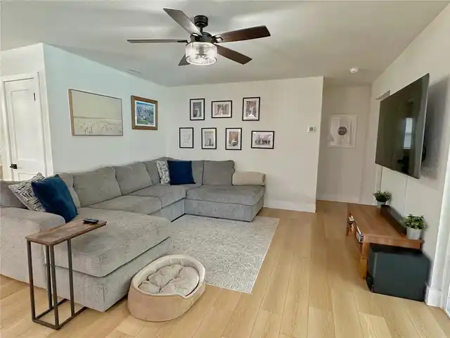 Listing Photo 14