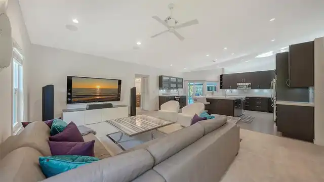 Listing Photo 15