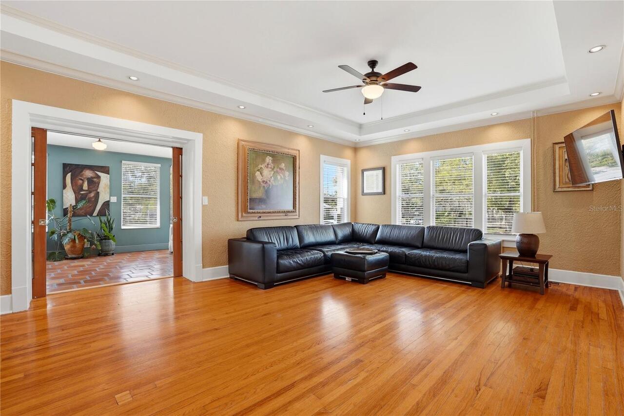 Listing Photo 10