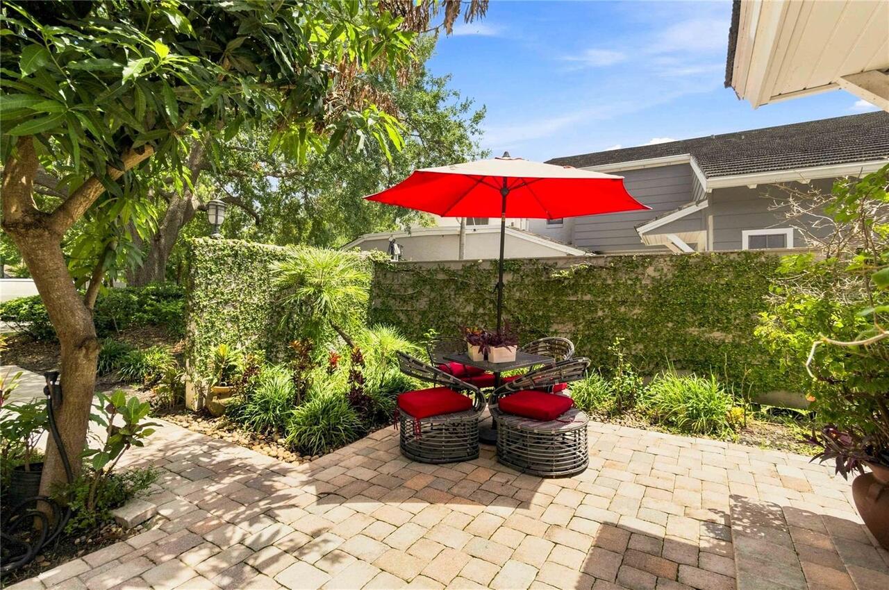 Listing Photo 11