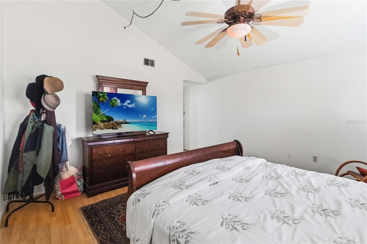 Listing Photo 34