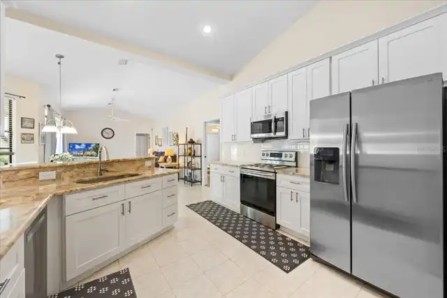 Listing Photo 11