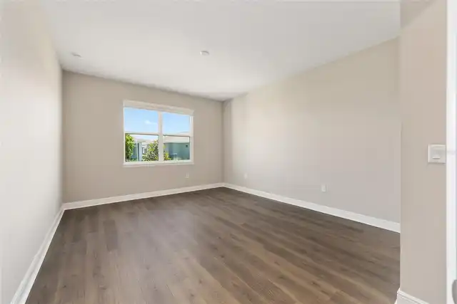 Listing Photo 22