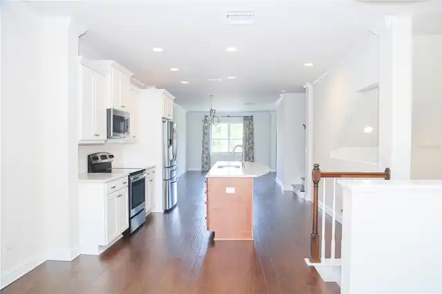 Listing Photo 10