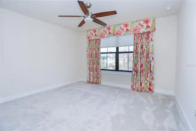 Listing Photo 32