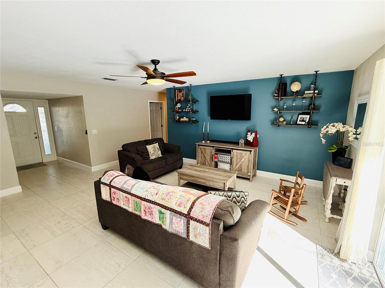 Listing Photo 8