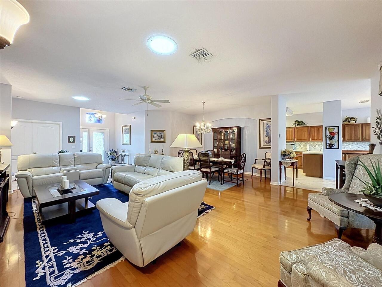 Listing Photo 10
