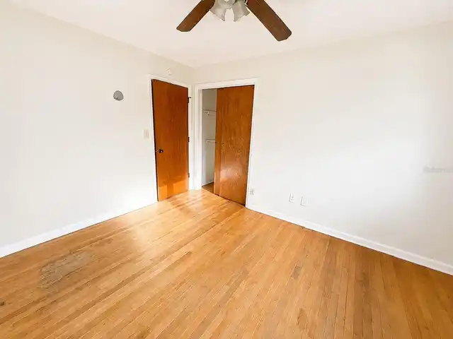 Listing Photo 12