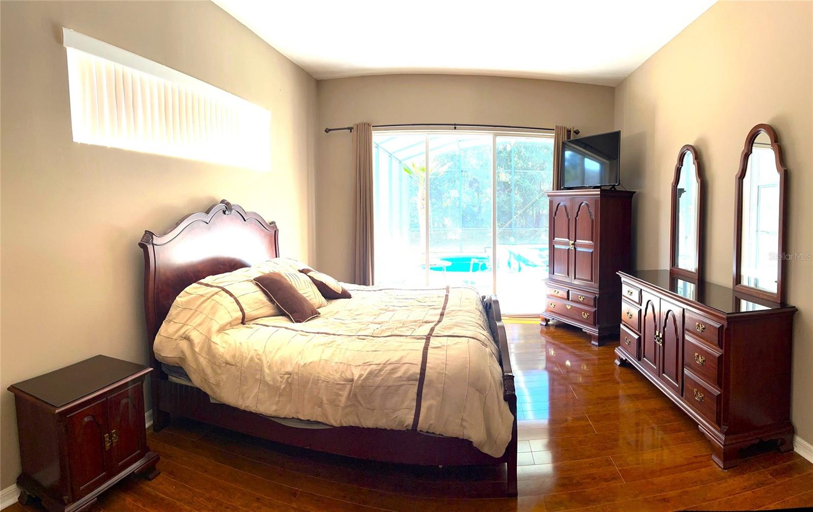 Listing Photo 12
