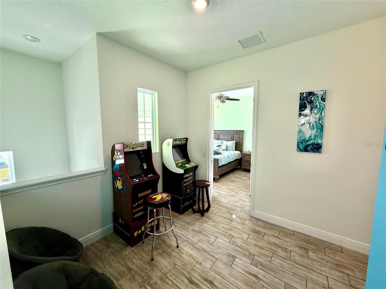 Listing Photo 12