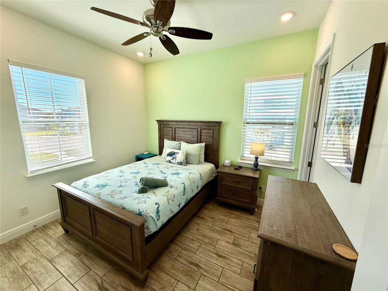 Listing Photo 16