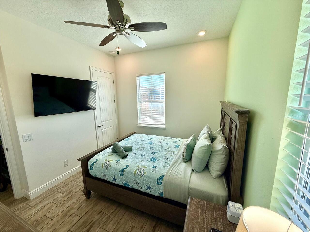 Listing Photo 17