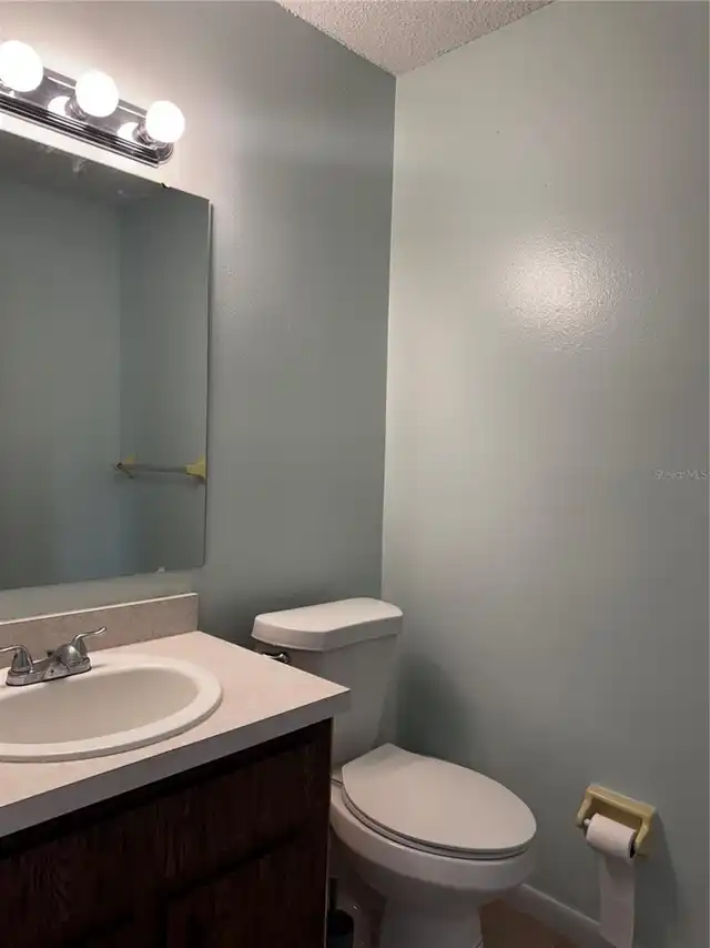 Listing Photo 9
