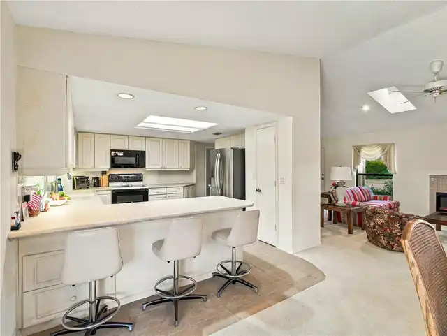 Listing Photo 16