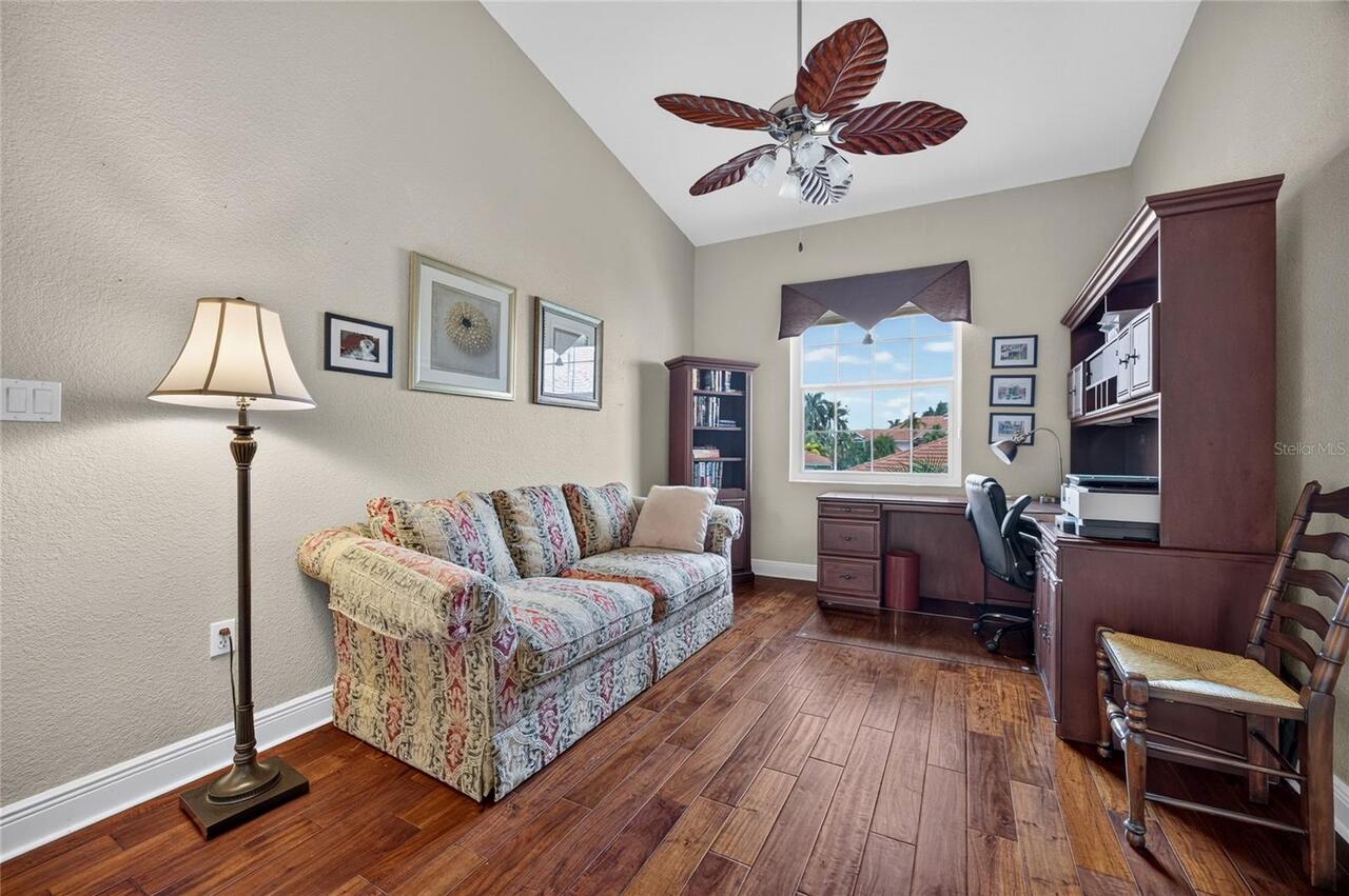 Listing Photo 8